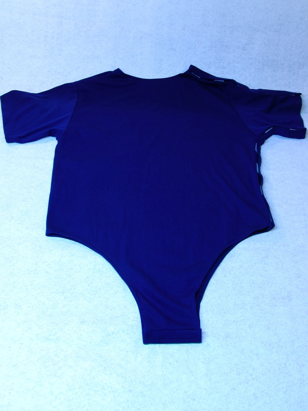 BALoldalon nyitható változat | Versiune cu deschidere pe partea STÂNGA | LEFT-hand opening version