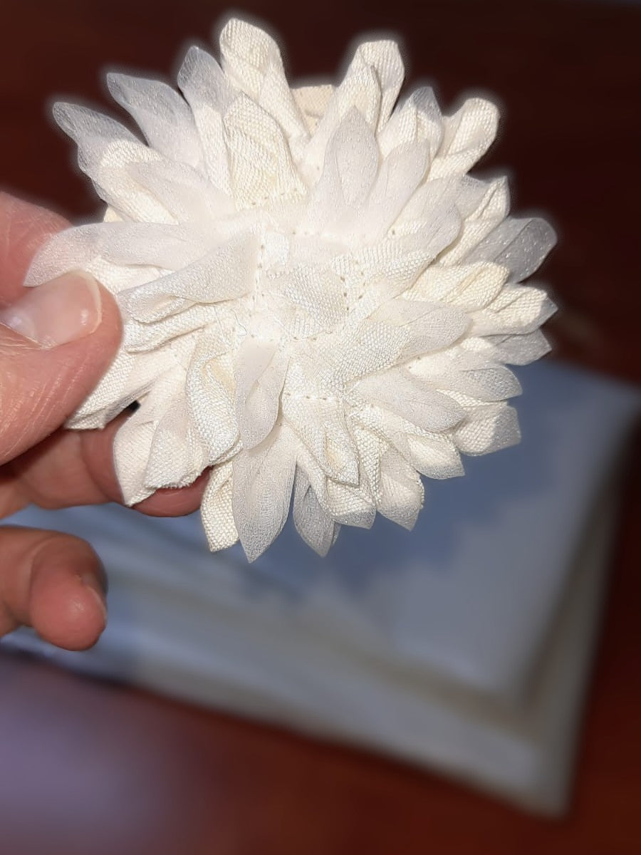 Textilből készült virág dekor | Decor floral textil | Textile floral decoration