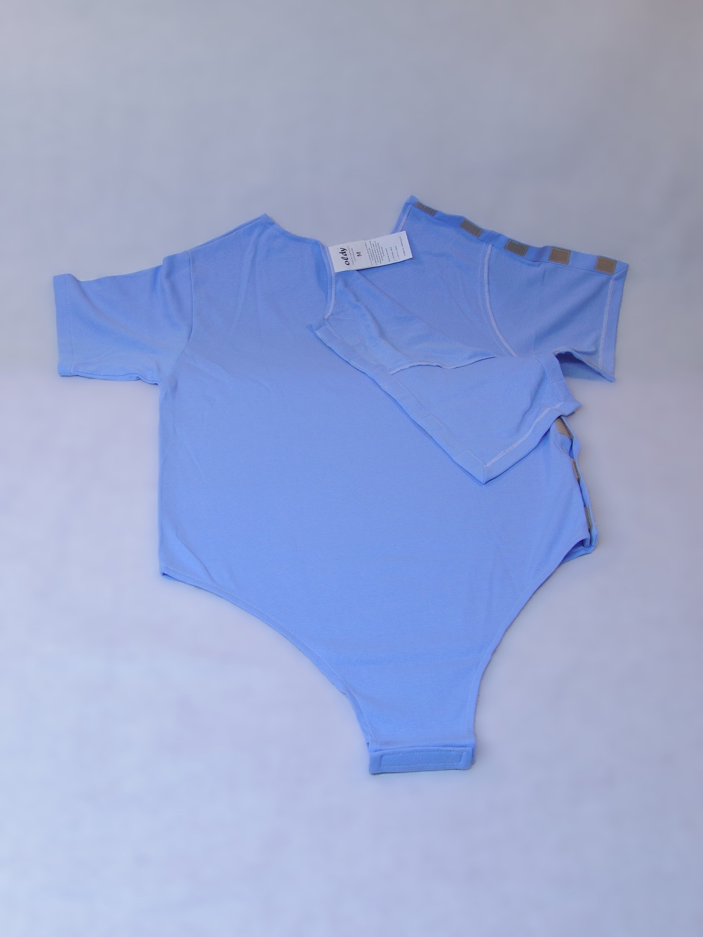 JOBBoldalon nyitható változat | Versiune cu deschidere pe partea DREAPTA | RIGHT-hand opening version