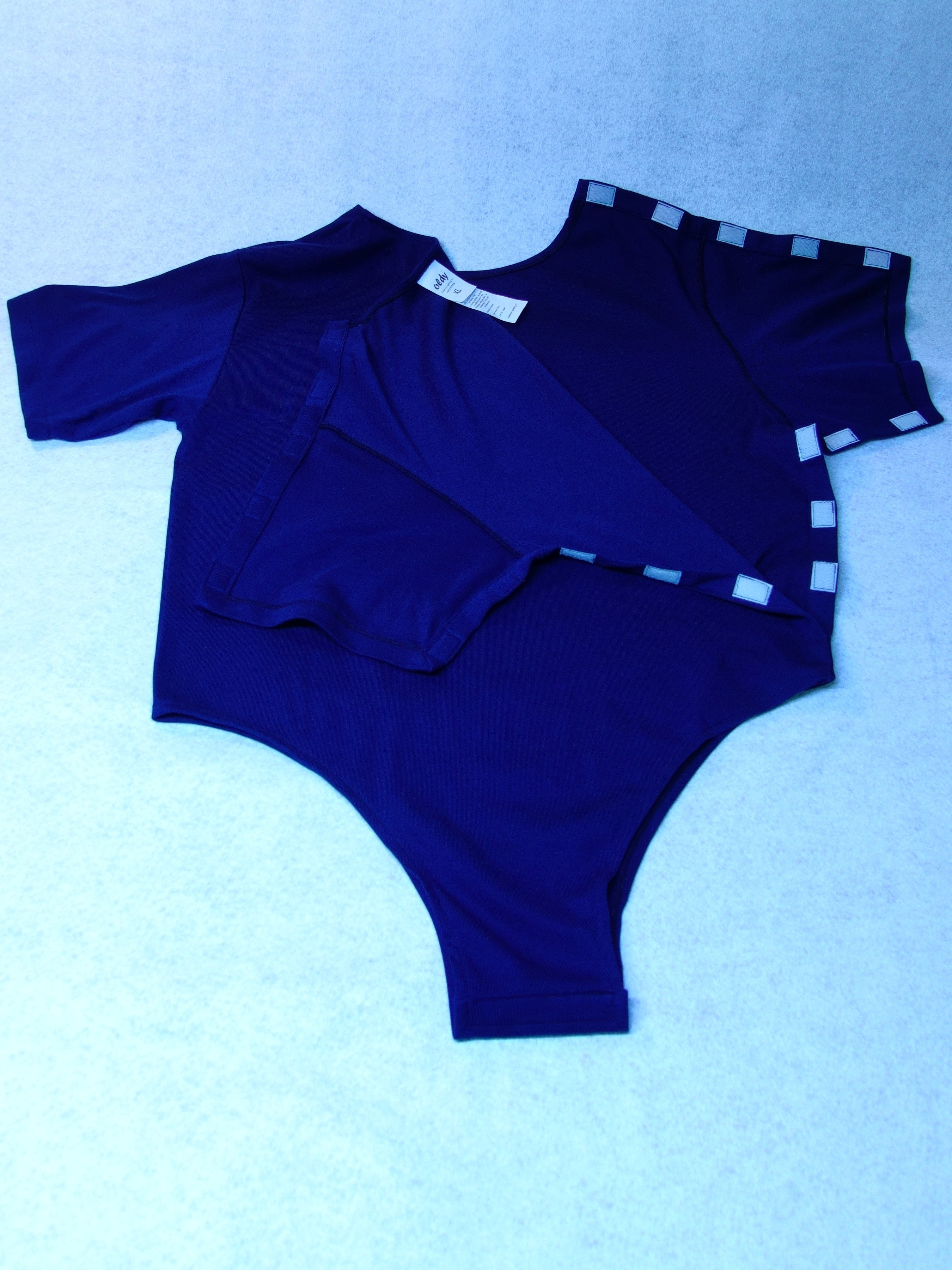 JOBBoldalon nyitható változat | Versiune cu deschidere pe partea DREAPTA | RIGHT-hand opening version